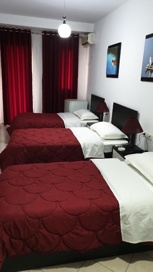 Haris Hotel Vlorë Exterior foto